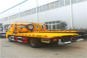 延津附近拖车救援搭电